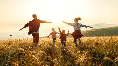 Befreie dich von Mutter und Vater deiner Kindheit
